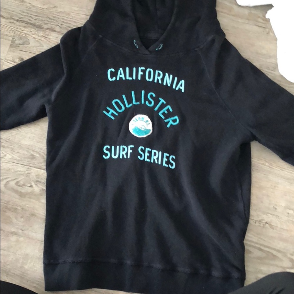 Hollister Quarter sleeve hoodie